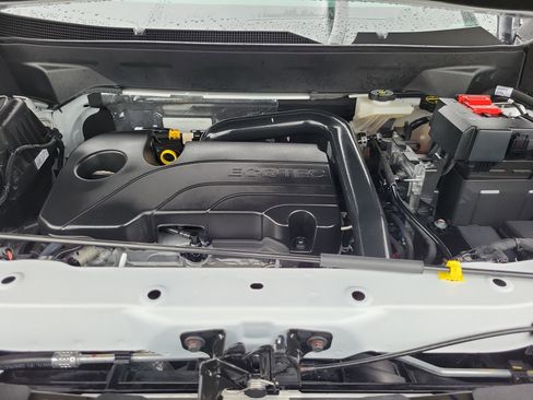 Used 2025 Chevrolet Equinox LT w/ Safety and Technology Package image 23