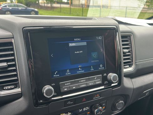 Used 2024 Nissan Frontier SV w/ SV Convenience Package AWD/4WD image 16