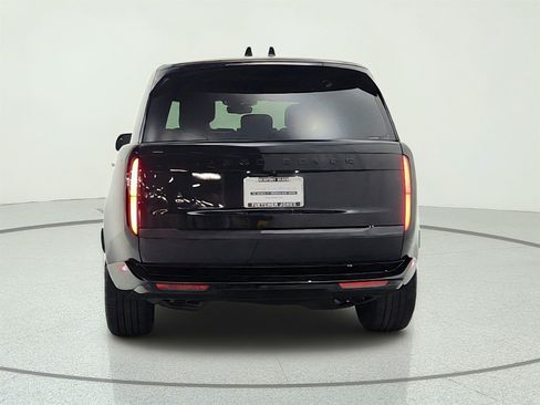 Used 2025 Land Rover Range Rover SE AWD/4WD image 6