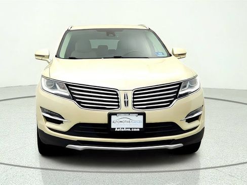 Used 2018 Lincoln MKC Select w/ Select Plus Package AWD/4WD image 2