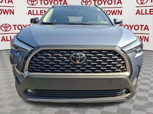 Used 2025 Toyota Corolla Cross XLE AWD/4WD image 2