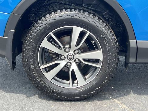 Used 2017 Toyota RAV4 XLE FWD image 8