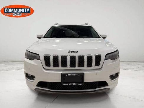 Used 2019 Jeep Cherokee Overland w/ Technology Group AWD/4WD image 12