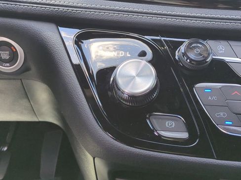 New 2026 Chrysler Pacifica Select image 20