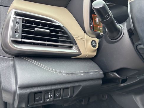 Used 2022 Subaru Outback Limited image 11