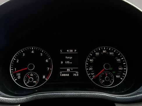 Used 2014 Volkswagen Passat 1.8T SE FWD image 21