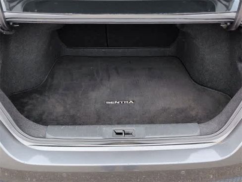 Used 2024 Nissan Sentra SV image 33