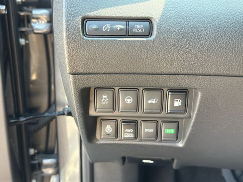 Used 2020 Nissan Rogue SL AWD/4WD image 15