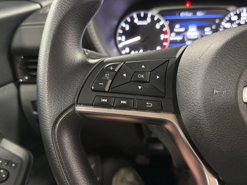 Used 2025 Nissan Sentra SV FWD image 22