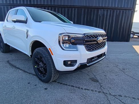 New 2025 Ford Ranger Lariat w/ Black Appearance Package AWD/4WD image 4