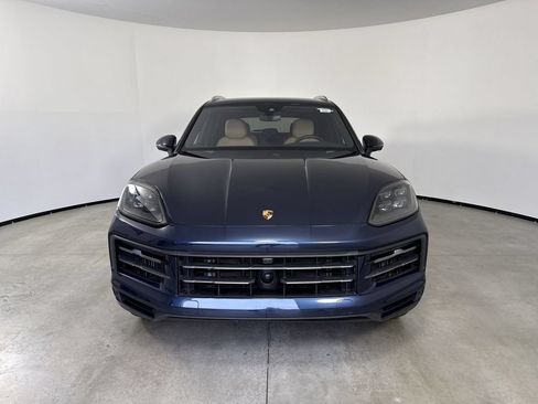 Certified 2026 Porsche Cayenne AWD/4WD image 10