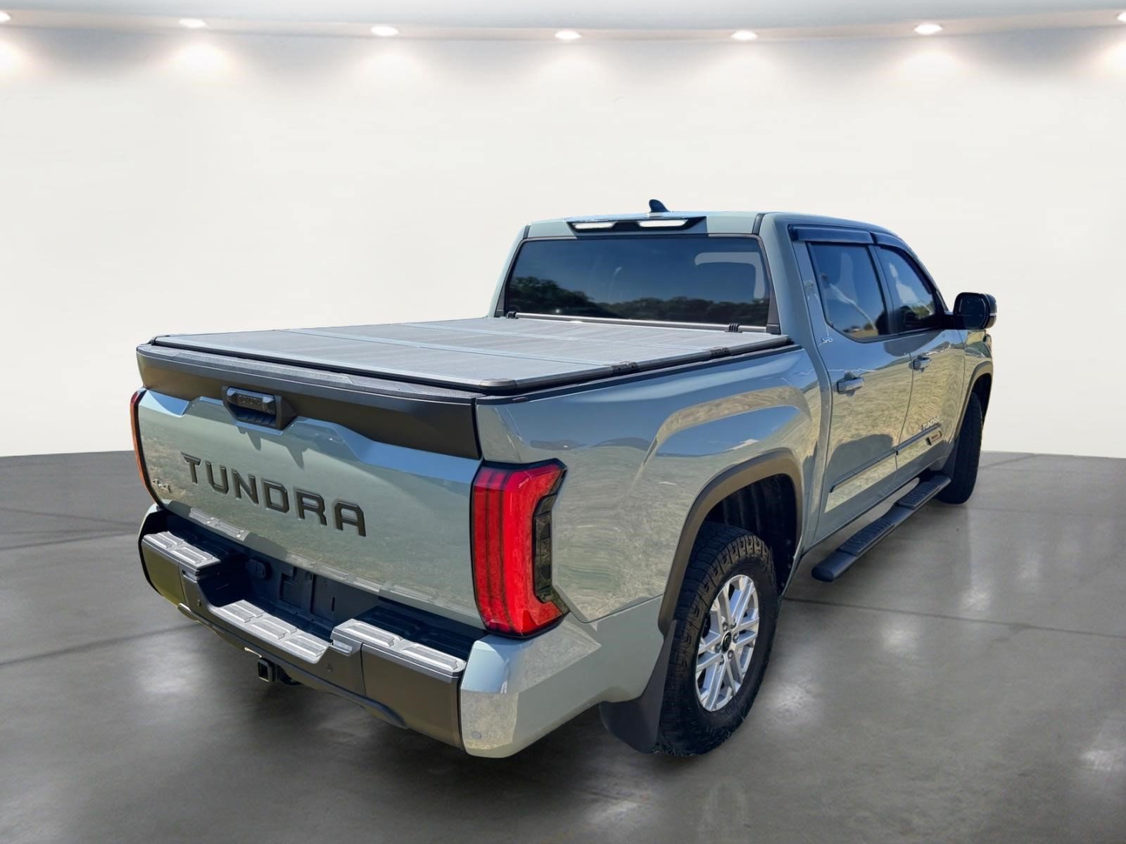 Used 2024 Toyota Tundra SR5 w/ SR5 Premium Package AWD/4WD image 17