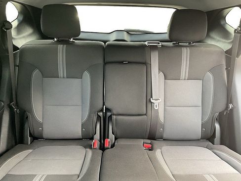 Used 2025 Chevrolet Blazer LT FWD image 12
