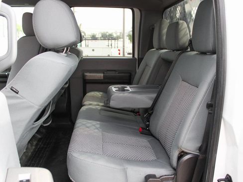 Used 2016 Ford F550 4x4 Crew Cab Super Duty image 38