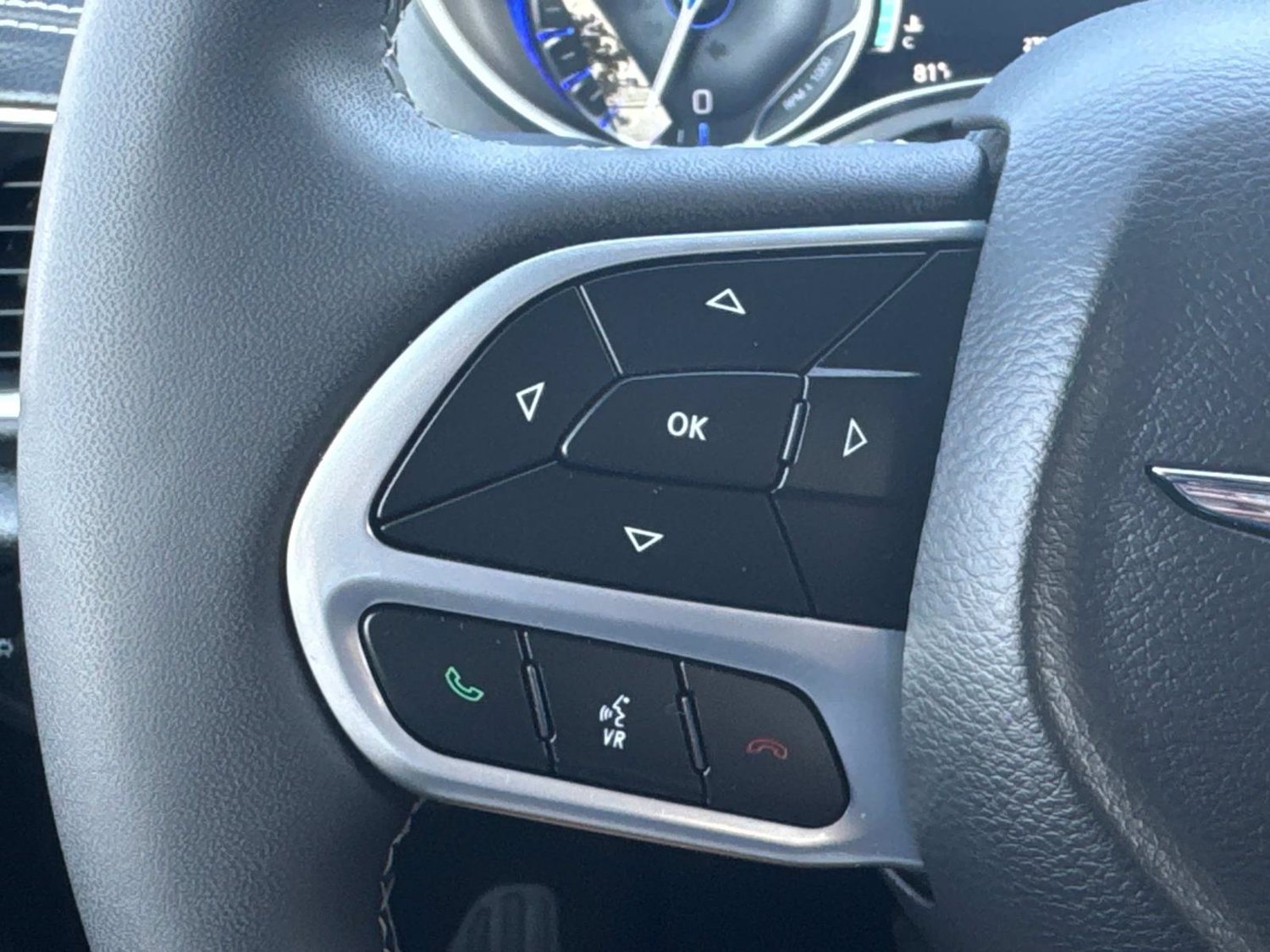 Used 2026 Chrysler Pacifica Limited FWD image 33