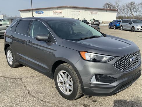 Used 2024 Ford Edge SEL image 2