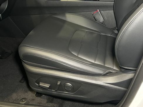 New 2026 Kia Sportage SX Prestige AWD/4WD image 19