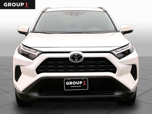 Certified 2025 Toyota RAV4 XLE AWD/4WD image 4