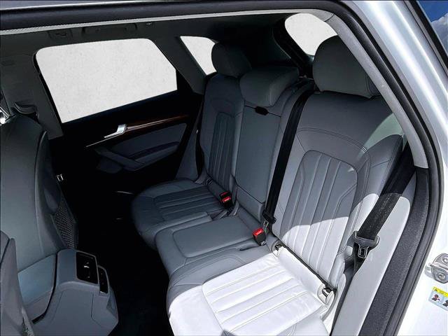 Used 2022 Audi Q5 2.0T Premium AWD/4WD image 24