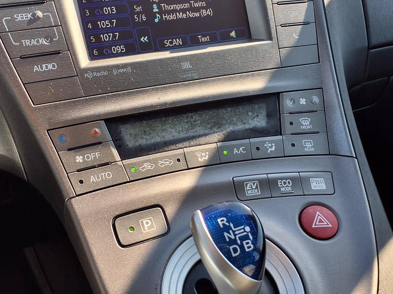 Used 2015 Toyota Prius Four FWD image 9