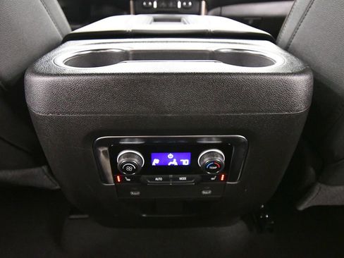 Used 2024 Chevrolet Tahoe High Country image 16