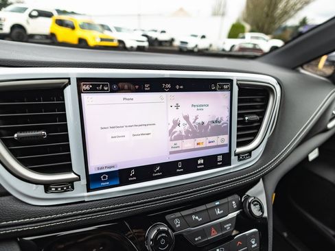 New 2026 Chrysler Pacifica Select w/ S Appearance Package image 14