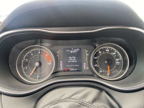 Used 2020 Jeep Cherokee Latitude Plus AWD/4WD image 13