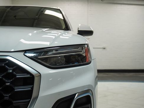 Used 2023 Audi Q5 2.0T Premium w/ Convenience Package AWD/4WD image 39