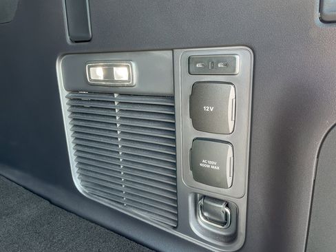 Used 2025 Ford Expedition Max Platinum w/ Platinum Ultimate Package image 11