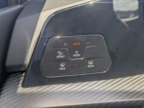 Used 2025 Volkswagen Golf R Black Edition image 22