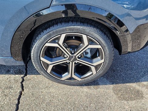 Certified 2023 Kia Niro EX Touring FWD image 38