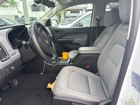 Used 2020 Chevrolet Colorado W/T RWD image 3