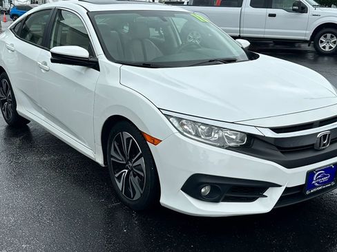 Used 2018 Honda Civic EX-T image 3