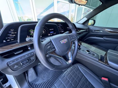 Used 2023 Cadillac Escalade ESV Sport Platinum w/ LPO, ONYX Package image 12