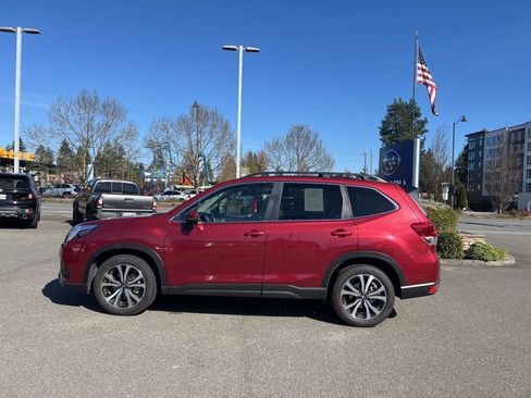 Used 2024 Subaru Forester Limited image 2