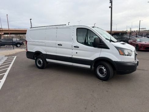 Used 2018 Ford Transit 250 130 Low Roof image 18