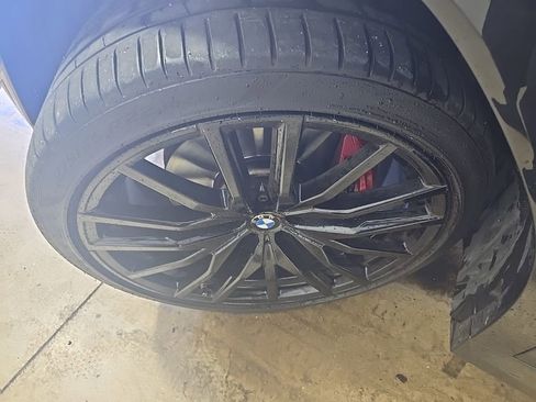 Used 2021 BMW X6 sDrive40i w/ M Sport Package image 12