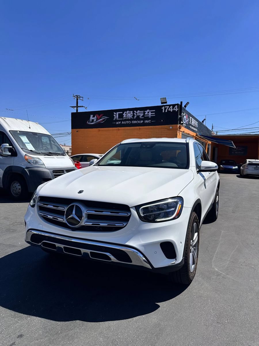 Used 2022 Mercedes-Benz GLC 300 image 1