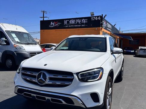 Used 2022 Mercedes-Benz GLC 300 image 1