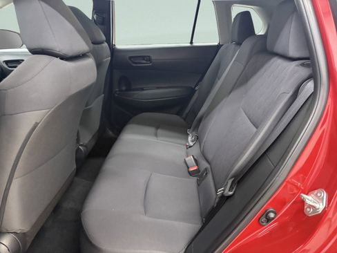 Used 2022 Toyota Corolla Cross LE w/ Moonroof Package FWD image 12