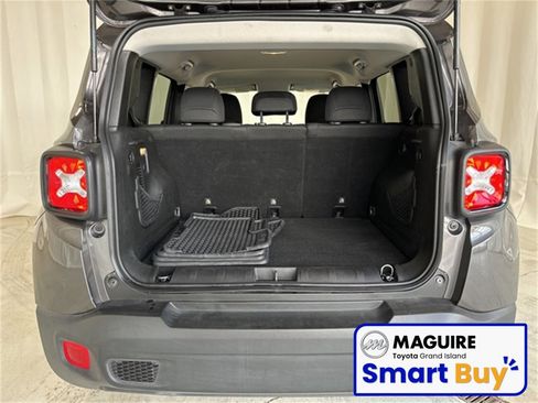 Used 2019 Jeep Renegade Sport image 19