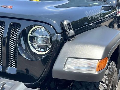 Used 2022 Jeep Wrangler Sport AWD/4WD image 8