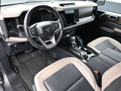 Used 2023 Ford Bronco Wildtrak AWD/4WD image 22