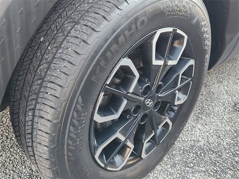 Used 2023 Hyundai Santa Cruz SEL Premium w/ Tow & Go Package image 10