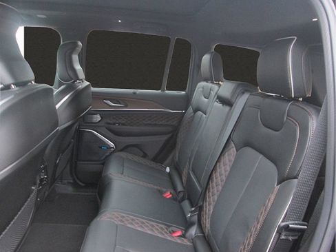 Used 2024 Jeep Grand Cherokee Summit w/ Adv Protech Group IV AWD/4WD image 14