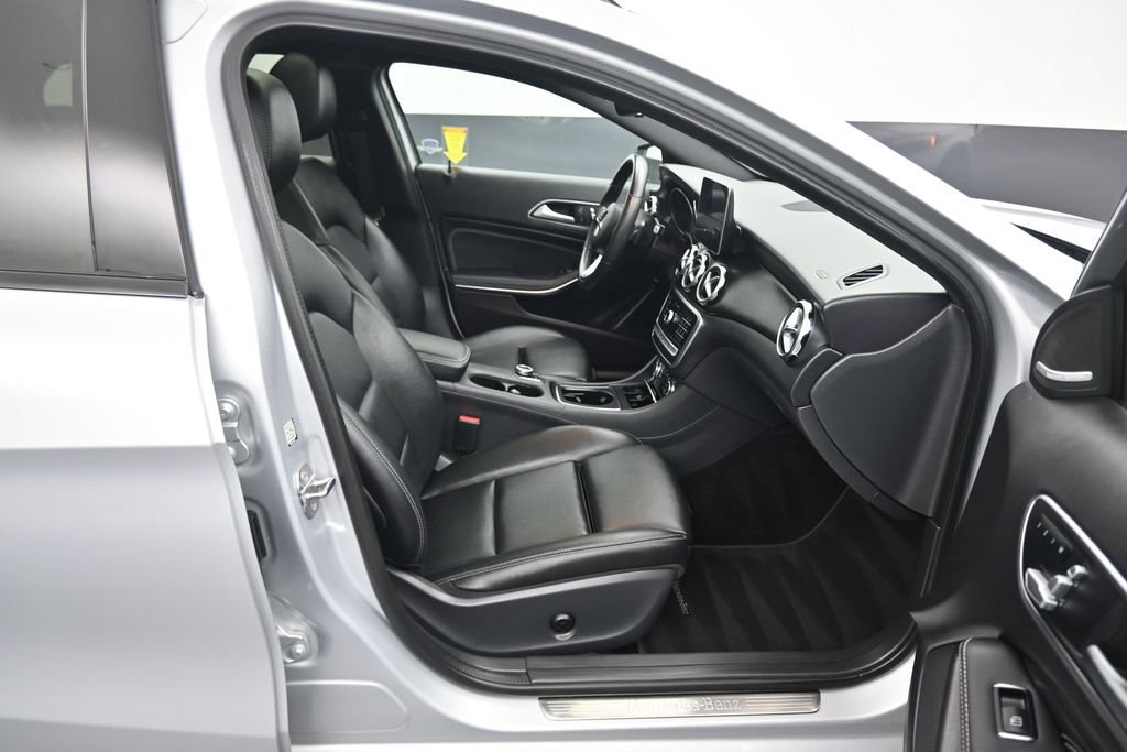 Used 2020 Mercedes-Benz GLA 250 4MATIC image 42