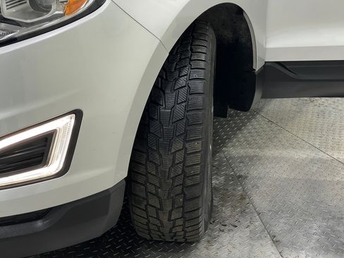 Used 2018 Ford Edge Titanium w/ Canadian Touring Package image 37