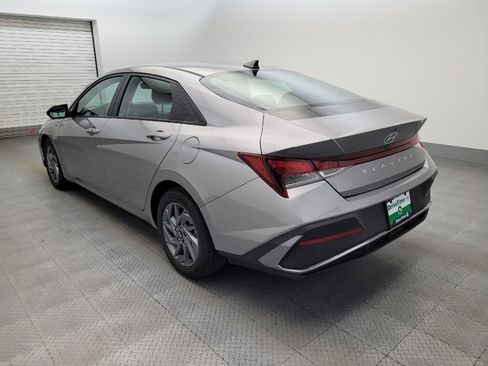 Used 2024 Hyundai Elantra SEL FWD image 5