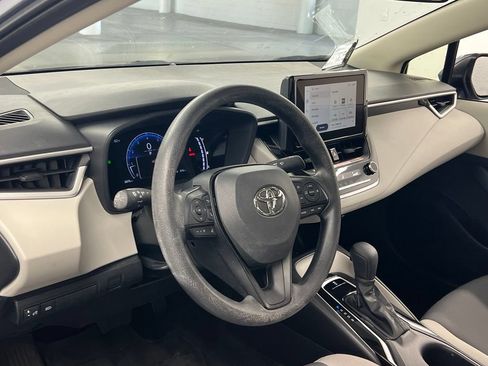 Used 2026 Toyota Corolla LE FWD image 9