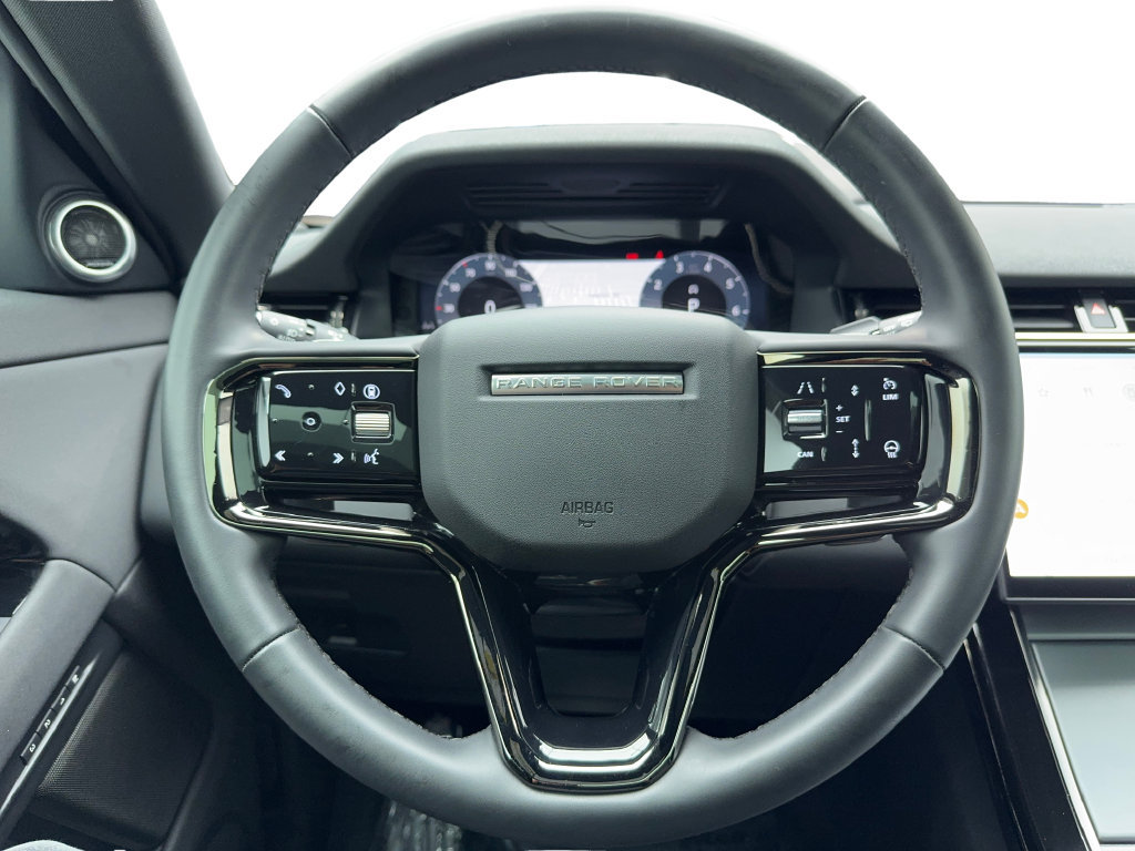 Used 2025 Land Rover Range Rover Evoque S AWD/4WD image 27